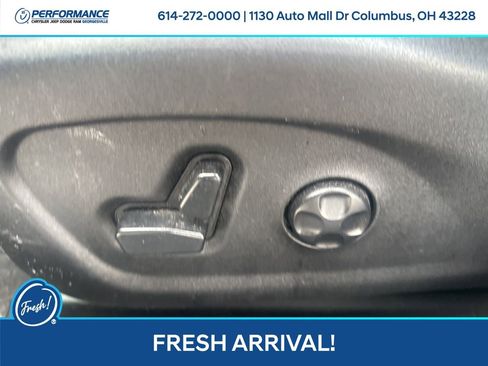 Used 2015 Chrysler 200 S w/ Comfort Group image 13