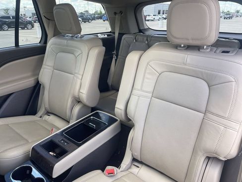 Used 2022 Lincoln Aviator Reserve w/ Equipment Group 201A AWD/4WD image 27
