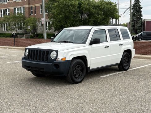 Used 2009 Jeep Patriot Sport FWD image 1