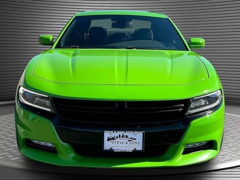 Used 2017 Dodge Charger SXT w/ Rallye Group RWD image 2
