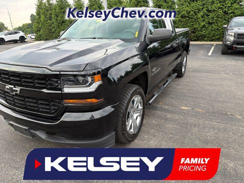 Used 2016 Chevrolet Silverado 1500 Custom w/ Custom Convenience Package AWD/4WD image 1