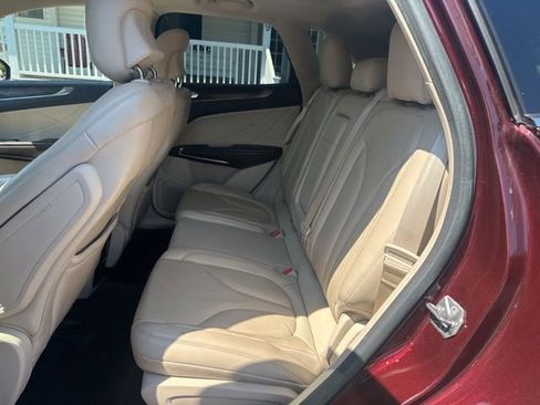 Used 2017 Lincoln MKC Reserve FWD image 9