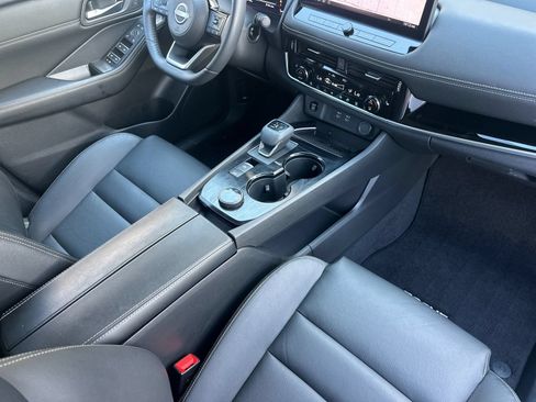 Used 2024 Nissan Rogue SL w/ SL Premium Package AWD/4WD image 17