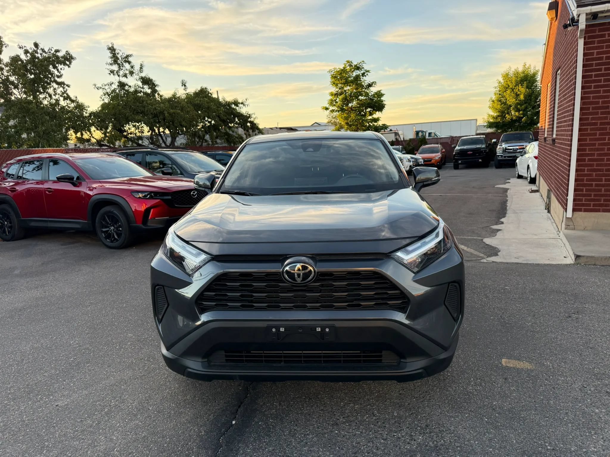 Used 2025 Toyota RAV4 LE AWD/4WD image 2