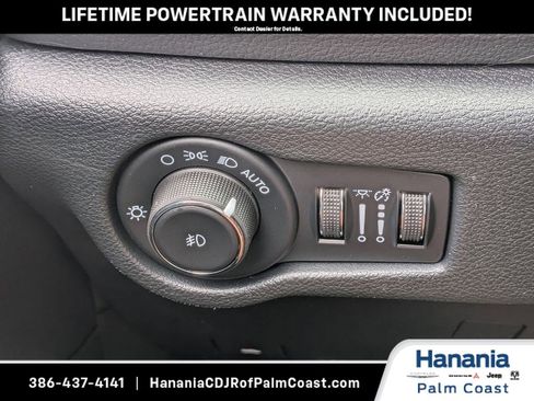 New 2026 Chrysler Pacifica Select FWD image 26