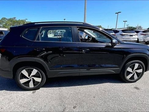 Used 2025 Volkswagen Taos S AWD/4WD image 4