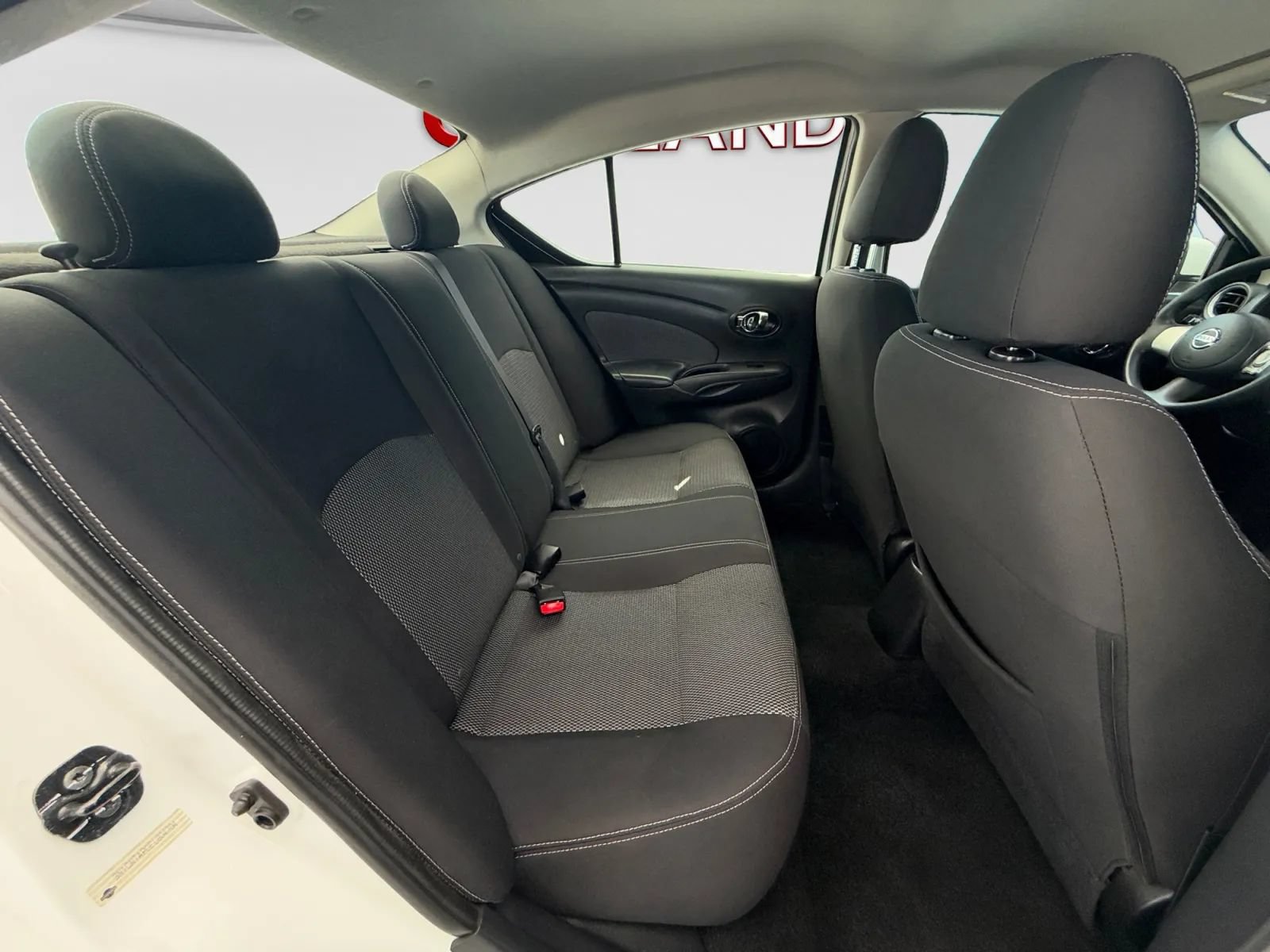 Used 2014 Nissan Versa SV FWD image 20
