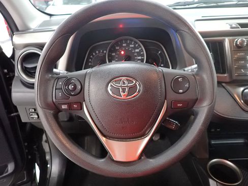 Used 2014 Toyota RAV4 LE image 15