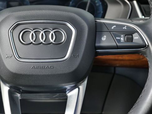 Used 2023 Audi Q5 2.0T Premium Plus w/ Premium Plus Package AWD/4WD image 11