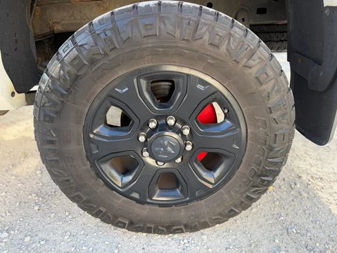 Used 2016 RAM 2500 Laramie w/ Sport Appearance Group AWD/4WD image 9