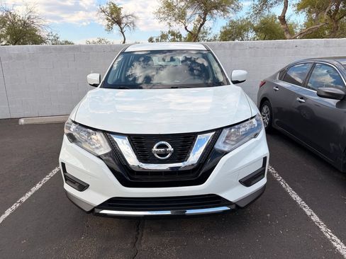 Used 2017 Nissan Rogue S AWD/4WD image 3