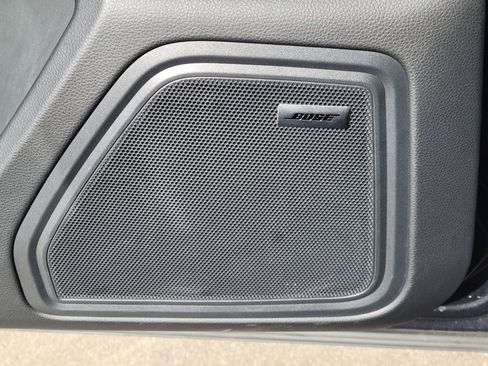 Used 2025 Porsche Macan image 24