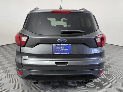 Certified 2019 Ford Escape SE FWD image 4