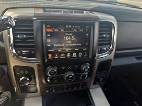 Used 2014 RAM 2500 Laramie w/ Convenience Group AWD/4WD image 20