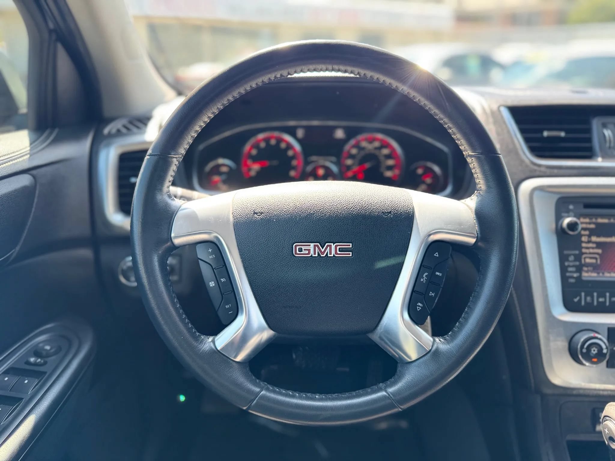 Used 2016 GMC Acadia SLE FWD image 13