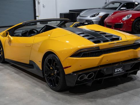 Used 2016 Lamborghini Huracan LP 610-4 image 4