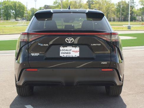 Used 2023 Toyota bZ4X AWD w/ Weather Package image 3