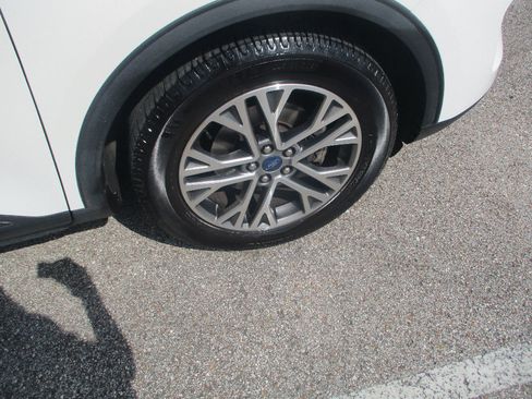 Used 2022 Ford Escape SEL FWD image 23