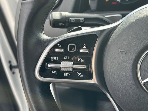 Used 2023 Mercedes-Benz GLB 250 image 34