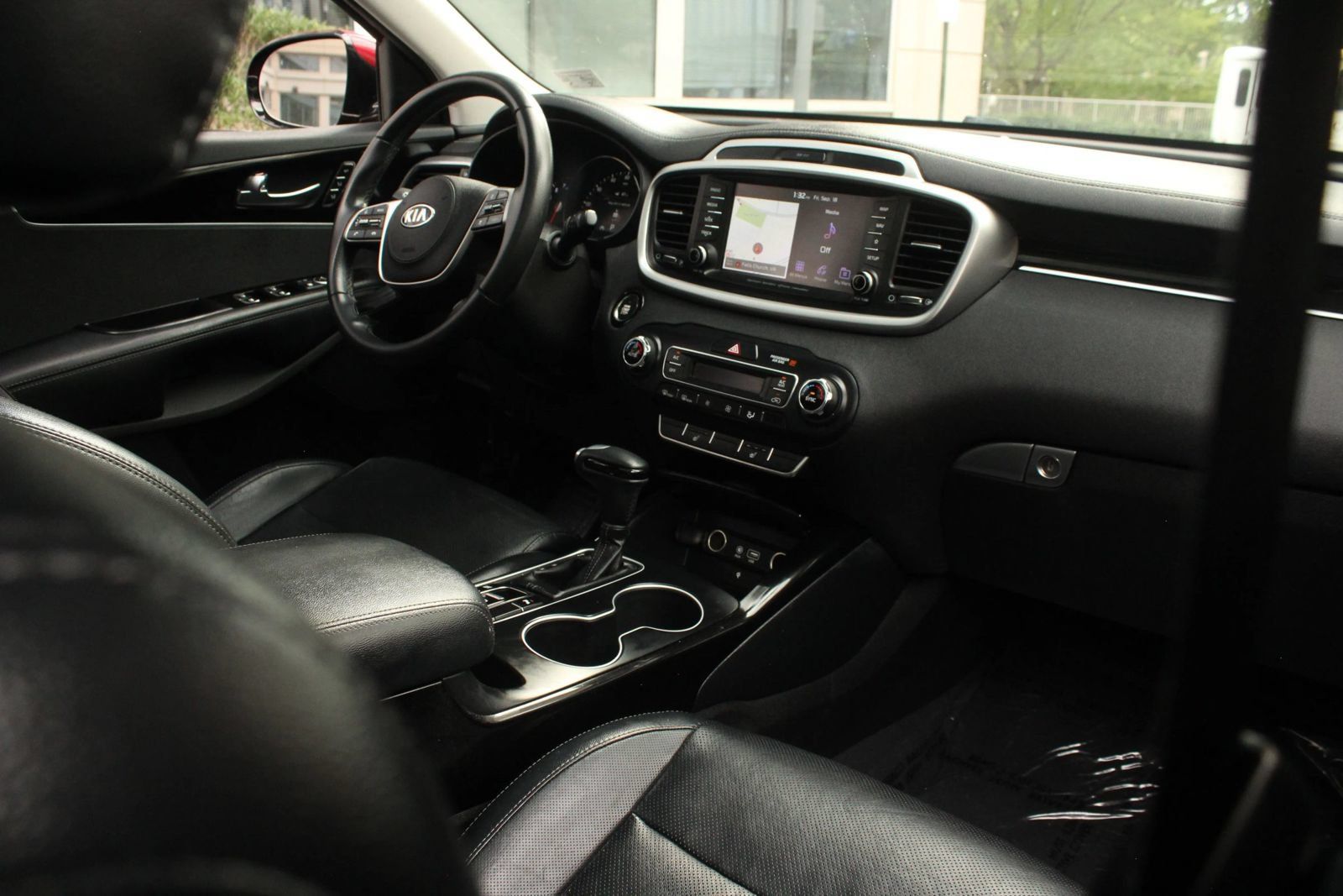 Used 2019 Kia Sorento SX FWD image 25