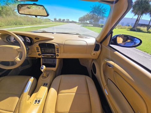 Used 2000 Porsche 911 Carrera image 17