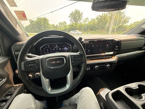 Used 2024 GMC Sierra 1500 Elevation AWD/4WD image 15