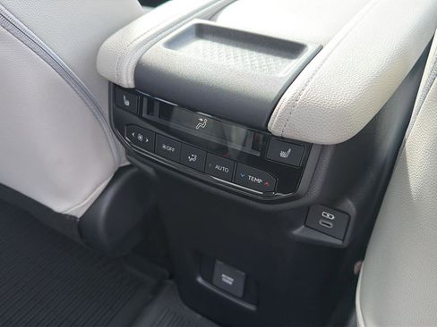 New 2026 Toyota Grand Highlander AWD Hybrid image 13