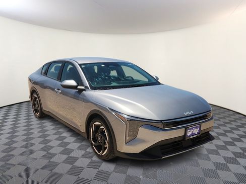 Used 2025 Kia K4 EX FWD image 6