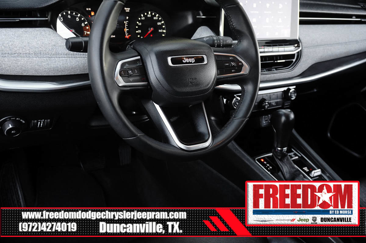 Used 2024 Jeep Compass Latitude AWD/4WD image 24