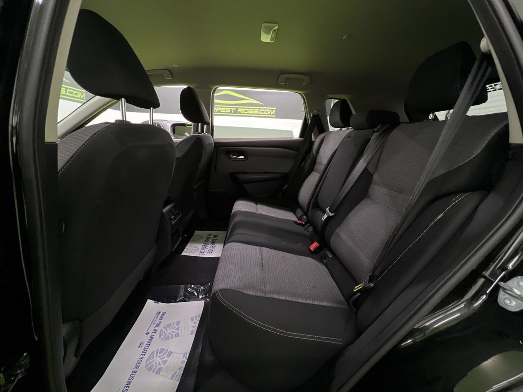 Used 2023 Nissan Rogue SV AWD/4WD image 26