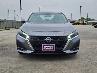 Used 2023 Nissan Altima 2.5 SV FWD video 2