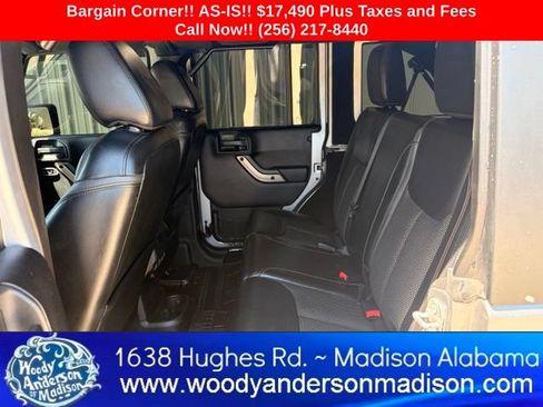 Used 2016 Jeep Wrangler Unlimited Sahara AWD/4WD image 8