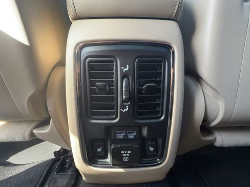 Used 2019 Jeep Grand Cherokee Limited w/ Luxury Group II RWD image 31