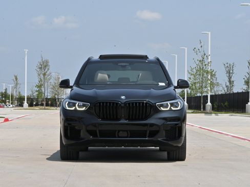 Used 2023 BMW X5 M50i w/ Executive Package AWD/4WD image 3