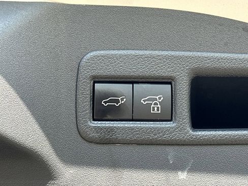 Used 2023 Toyota bZ4X AWD w/ Weather Package image 7