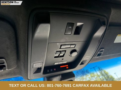 Used 2018 Cadillac Escalade Platinum AWD/4WD image 30