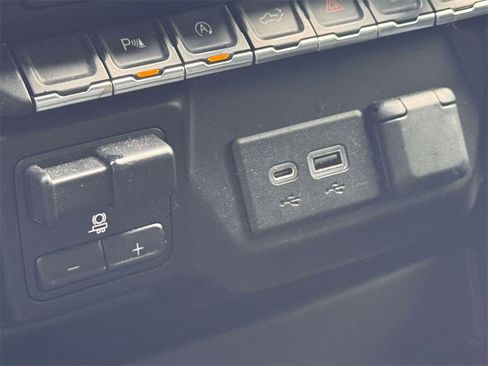 Used 2020 Chevrolet Silverado 1500 LT Trail Boss image 21