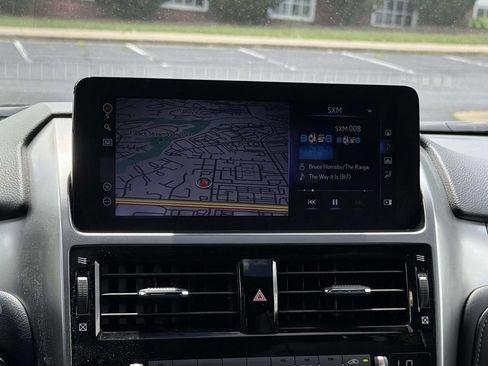 Used 2023 Lexus GX 460 Premium w/ Premium Package AWD/4WD image 9
