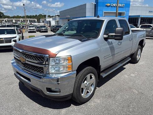 Used 2014 Chevrolet Silverado 2500 LT w/ Custom Sport Truck Package AWD/4WD image 2