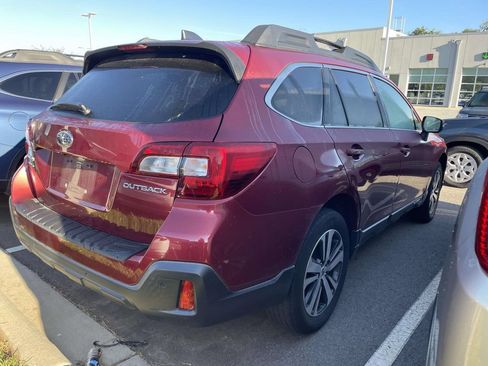 Used 2019 Subaru Outback 2.5i Limited AWD/4WD image 4