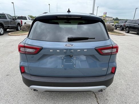 Used 2025 Ford Escape SE FWD image 4