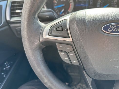 Used 2014 Ford Fusion SE image 11