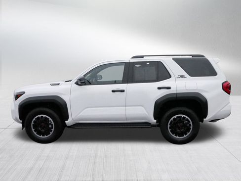 Certified 2025 Toyota 4Runner TRD Off-Road image 4