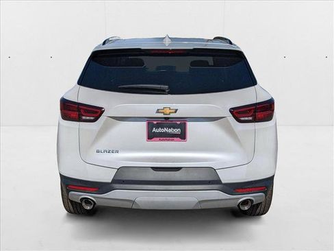 New 2025 Chevrolet Blazer LT w/ Convenience Package image 6