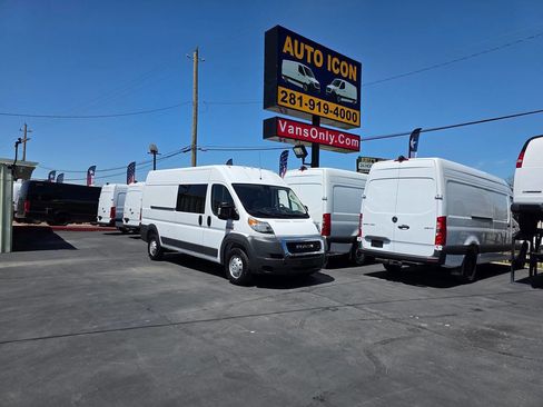 Used 2018 RAM ProMaster 3500 w/ Interior Convenience Group image 17