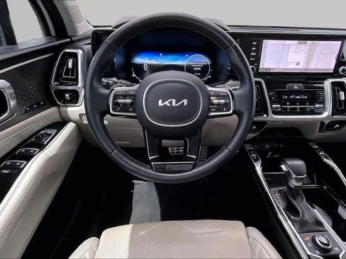 Used 2023 Kia Sorento SX AWD/4WD image 6