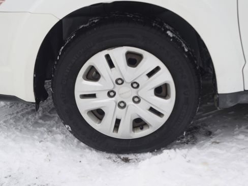 Used 2017 Dodge Journey SE w/ Safe & Sound Group image 28