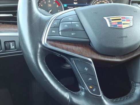 Used 2021 Cadillac XT5 Premium Luxury image 34
