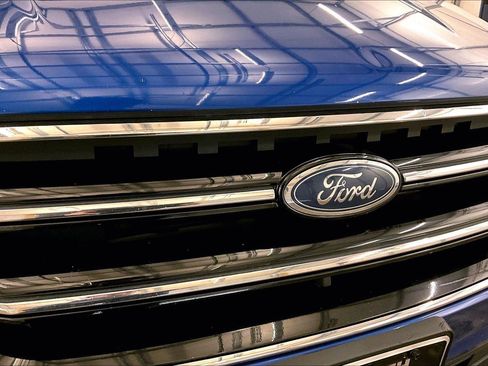 Used 2017 Ford Escape Titanium image 29