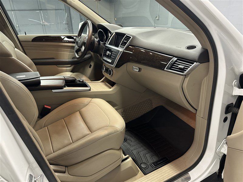 Used 2015 Mercedes-Benz ML 250 BlueTEC 4MATIC image 10